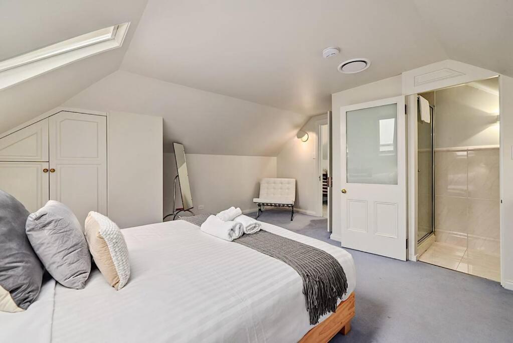 Blackwood Tree Cottage - Heritage Listed Property - Evandale! Extérieur photo