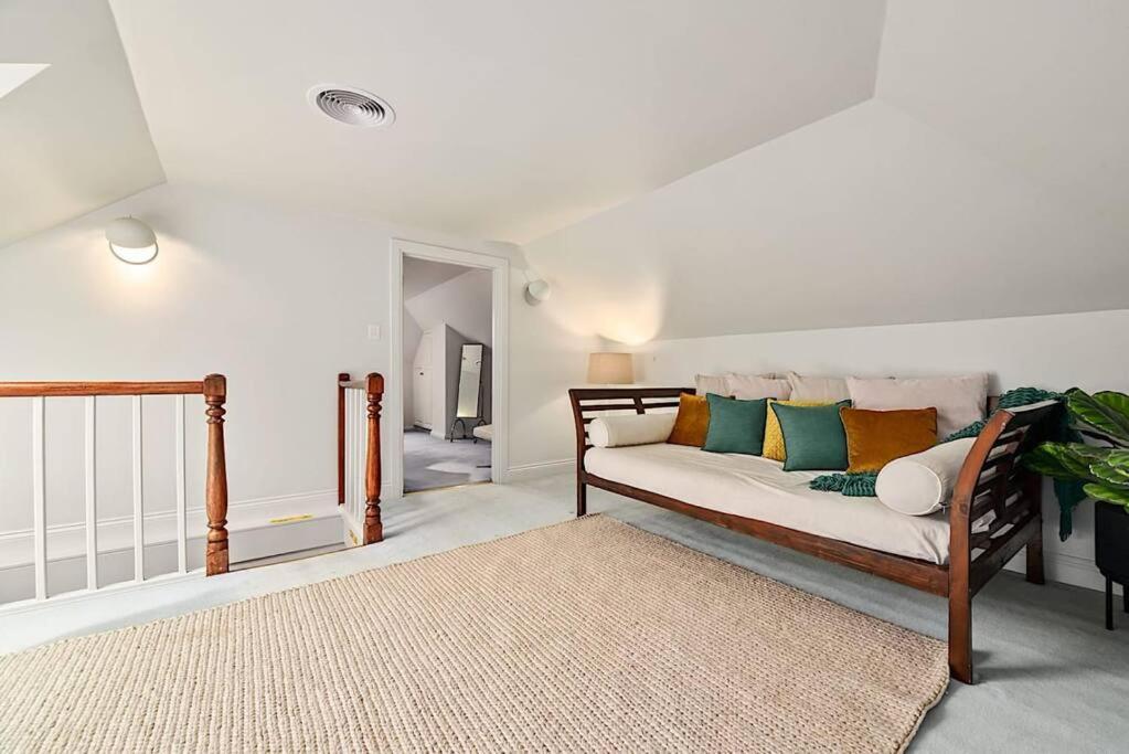 Blackwood Tree Cottage - Heritage Listed Property - Evandale! Extérieur photo
