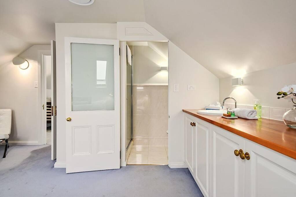 Blackwood Tree Cottage - Heritage Listed Property - Evandale! Extérieur photo