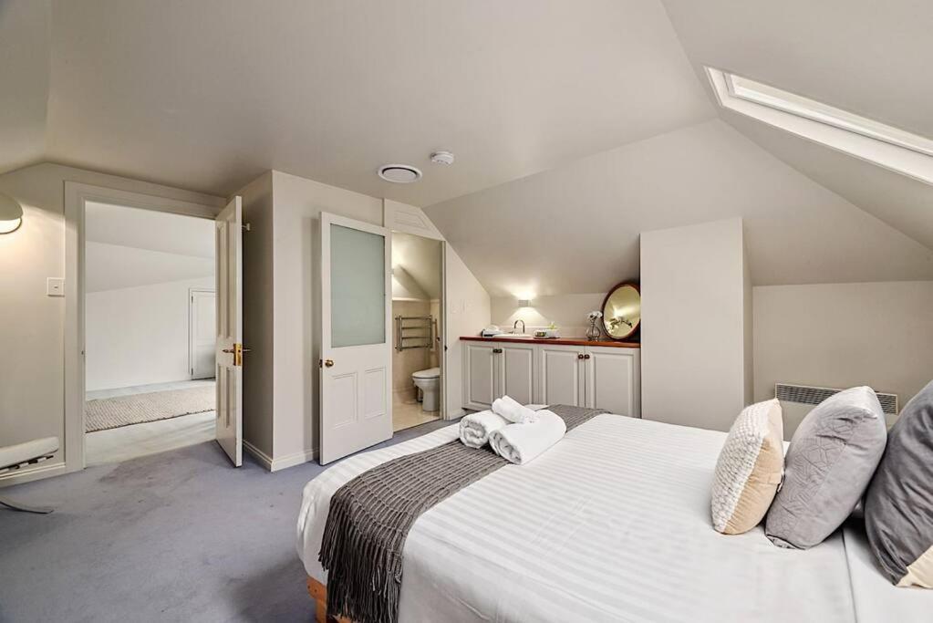 Blackwood Tree Cottage - Heritage Listed Property - Evandale! Extérieur photo